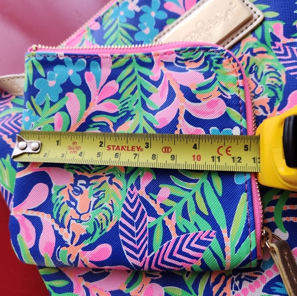 Lilly Pulitzer swimsuit/laptop zipper bag - Picture 8 of 10